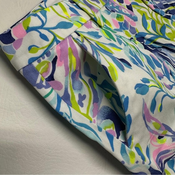 Lilly Pulitzer Callahan stretch Floral Print Women's Shorts size 12 nwt - Picture 4 of 12